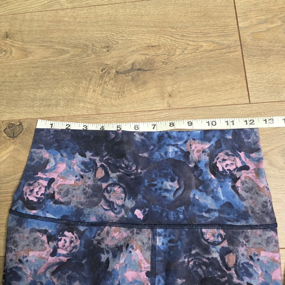 Lululemon If You're Lucky Pant Full-On Luxtreme Size 6 - Picture 11 of 11